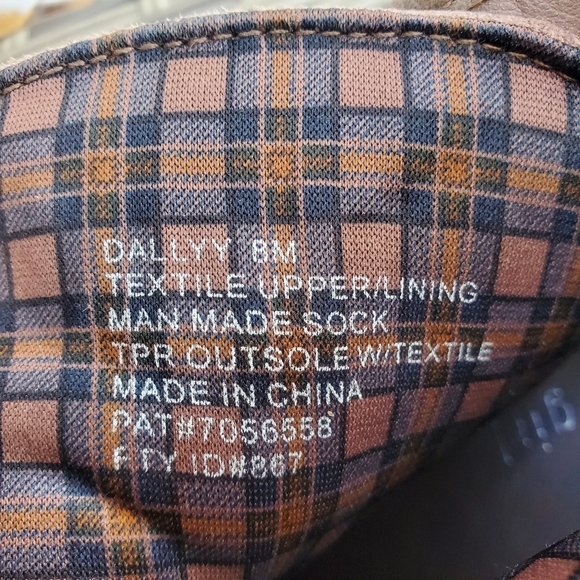 Madden Girl Dallyy Wedge Ankle Bootie Lace Up Women's Size 8 EUC - Picture 11 of 11